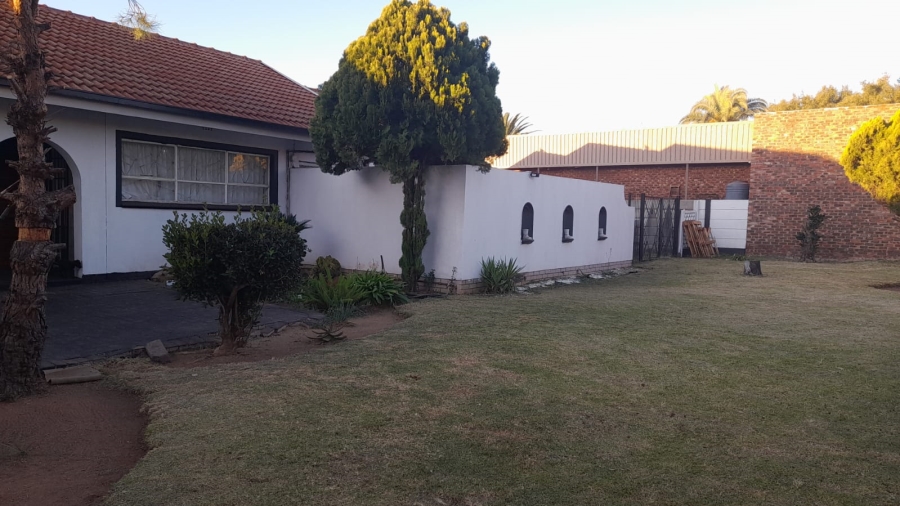 3 Bedroom Property for Sale in La Hoff North West